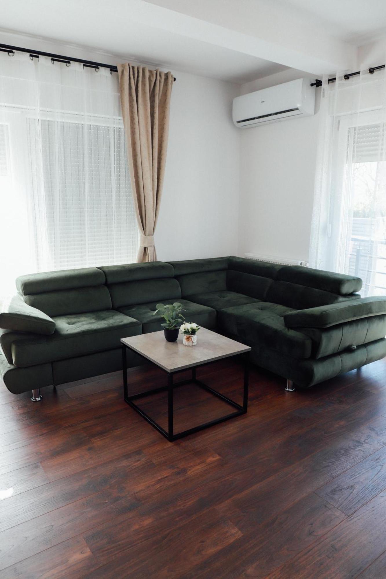 Holiday Apartments Ivano & Leo - Private Parking Задар Экстерьер фото
