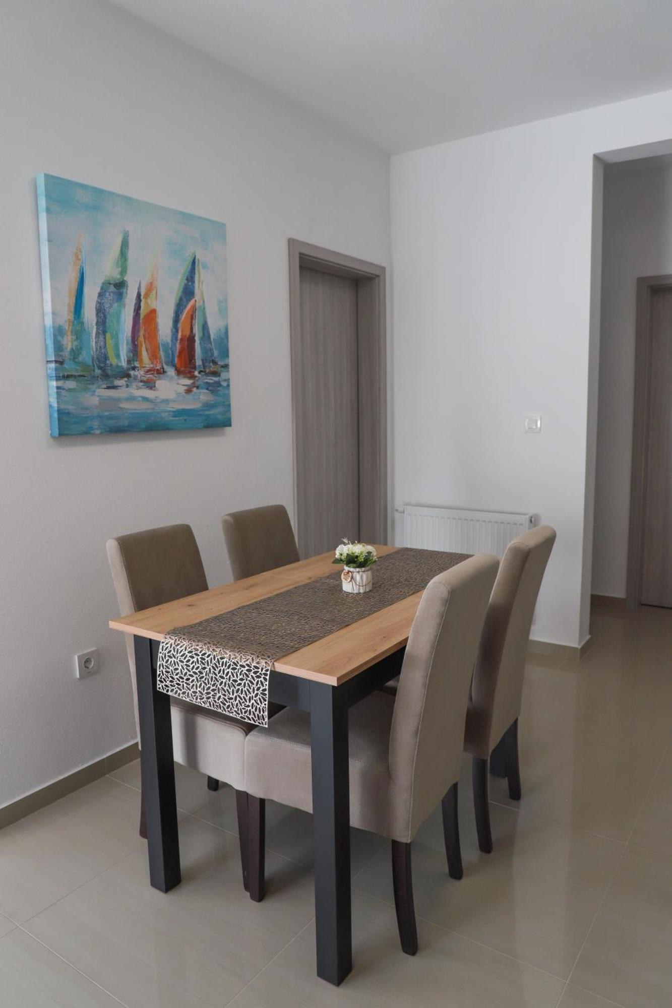 Holiday Apartments Ivano & Leo - Private Parking Задар Экстерьер фото