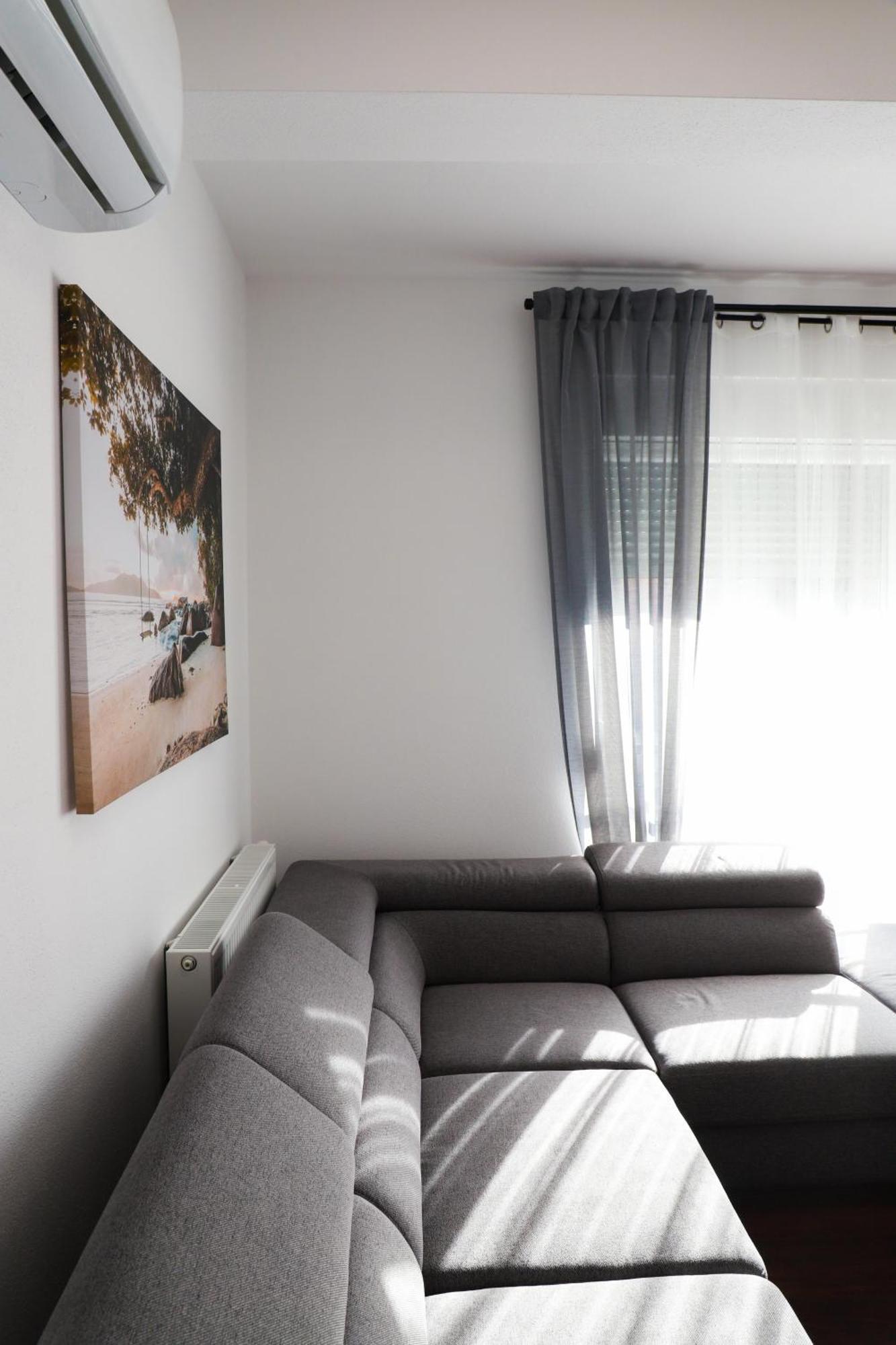 Holiday Apartments Ivano & Leo - Private Parking Задар Экстерьер фото